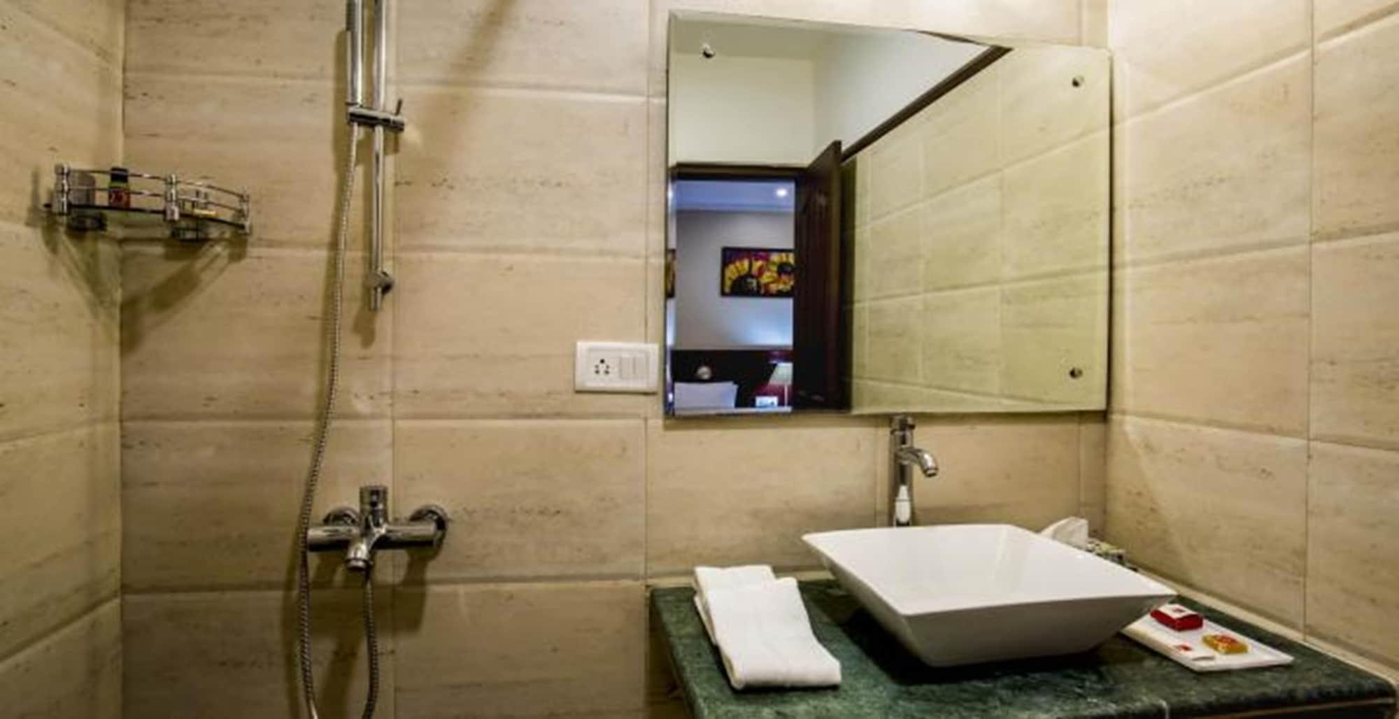 Clarks Inn Nehru Place New Delhi Buitenkant foto