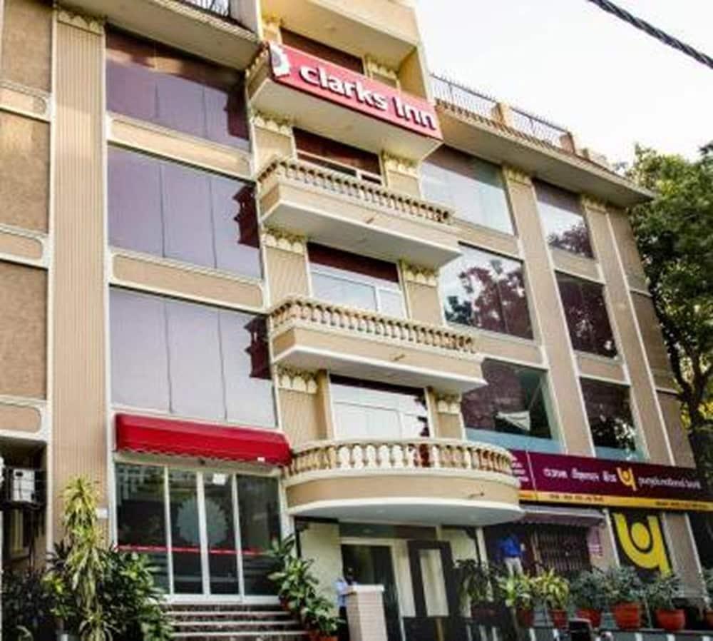 Clarks Inn Nehru Place New Delhi Buitenkant foto