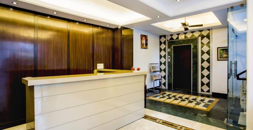 Clarks Inn Nehru Place New Delhi Buitenkant foto